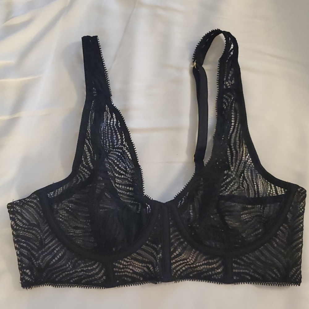 Zebra Lace Plunge Bra